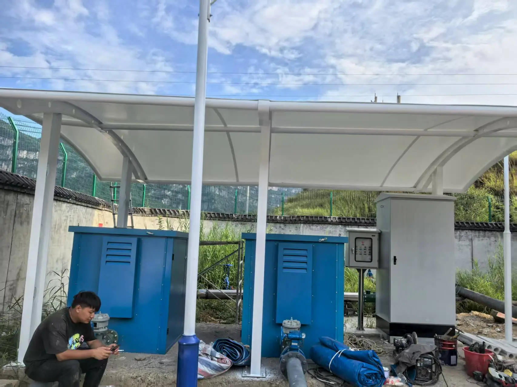 贵州剑河膜结构棚怎么选？多雨高湿山区，避开低价铁皮棚与劣质膜材坑